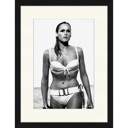ANY IMAGE Digitaldruck »Ursula Andress, Bond Girl«, Rahmen: Buchenholz, Schwarz